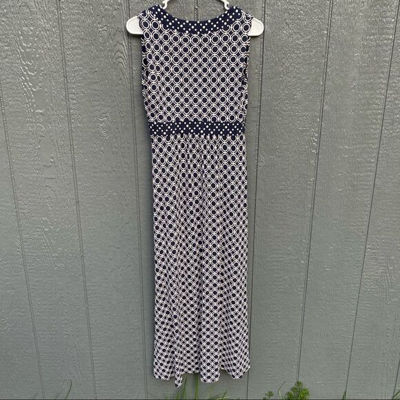 Lands' End Maxi Cross Front Sleeveless Dress - Picture 9 of 11